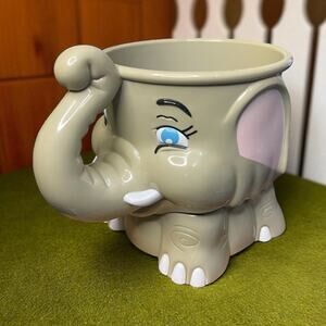 2003 Ringling Bros. Circus Kids Mug Kneeling Elephant w/ Upraised Trunk Handle